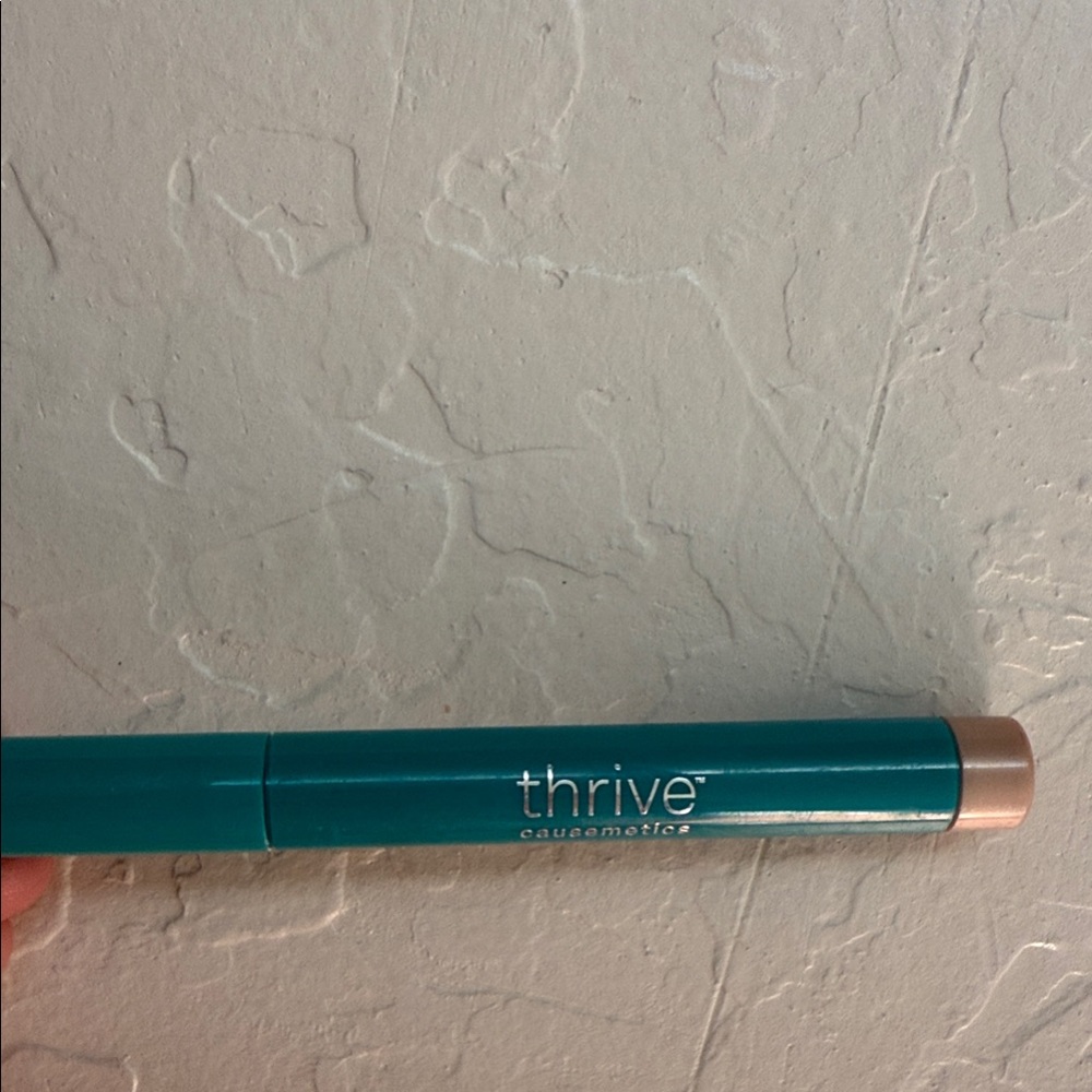 Thrive brilliant eye brightened Stella